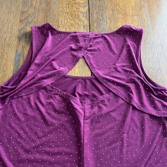 Rock & Republic swing tank top open back burgundy  gold raised dots size Small - Picture 10 of 11